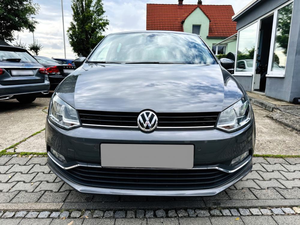 Volkswagen Polo Серый