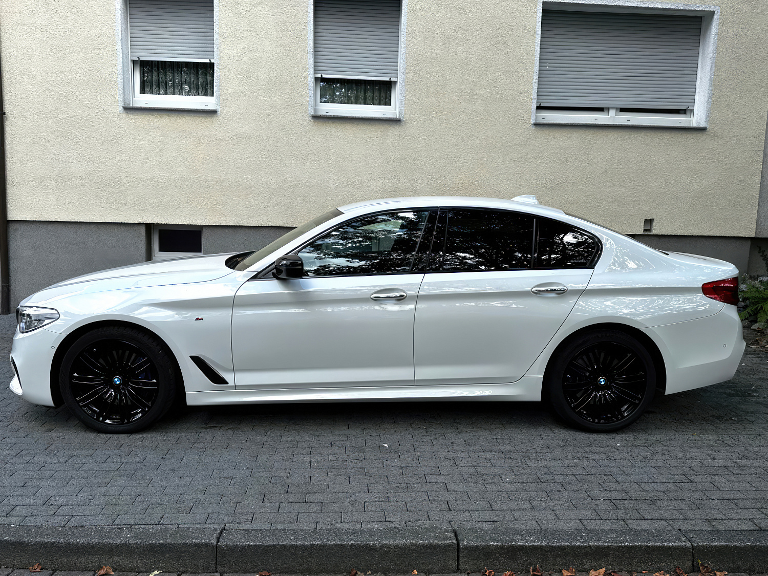 BMW 5 530 Белый
