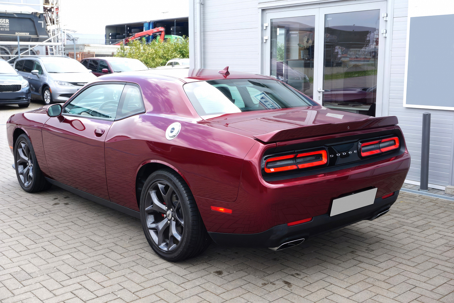 DODGE CHALLENGER Бордовый