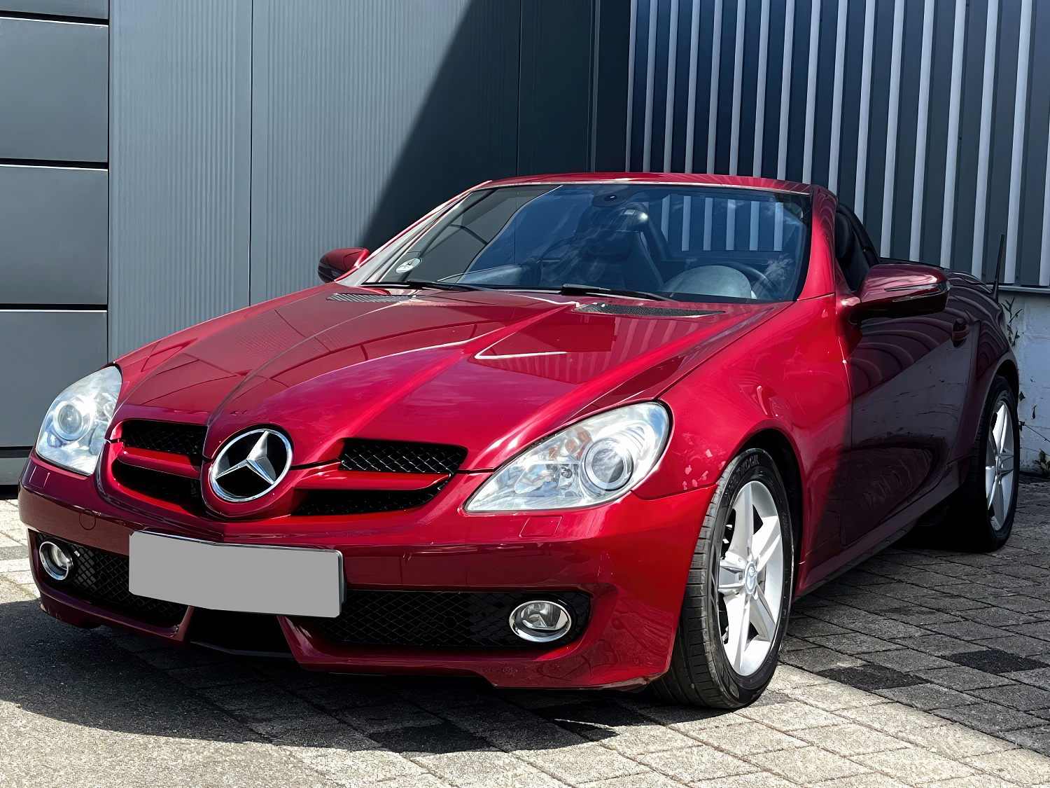 Mercedes-Benz SLK Красный