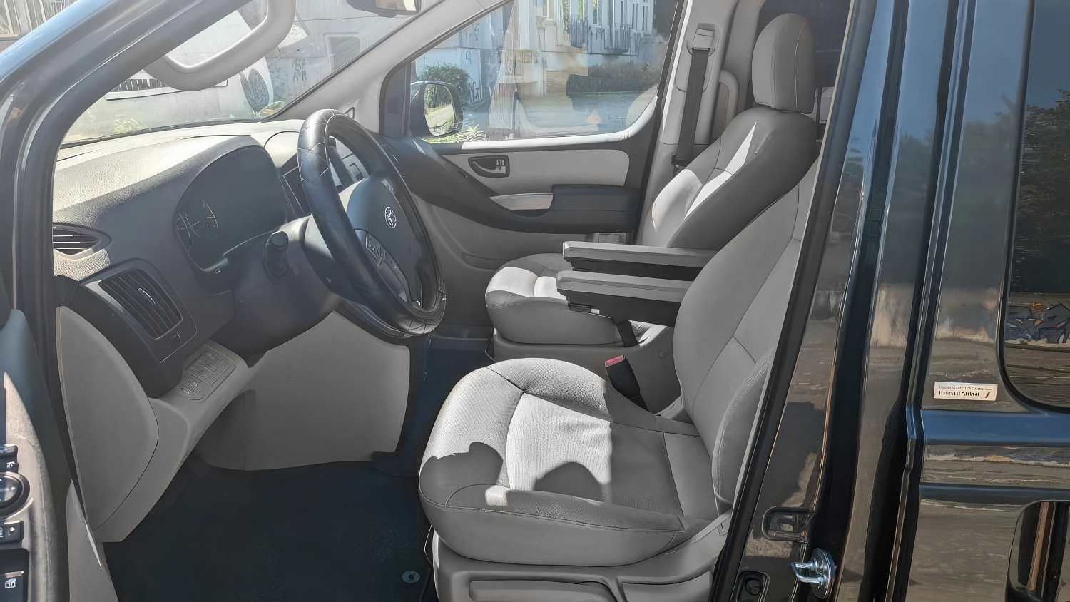 Hyundai H-1 I Рестайлинг Черный