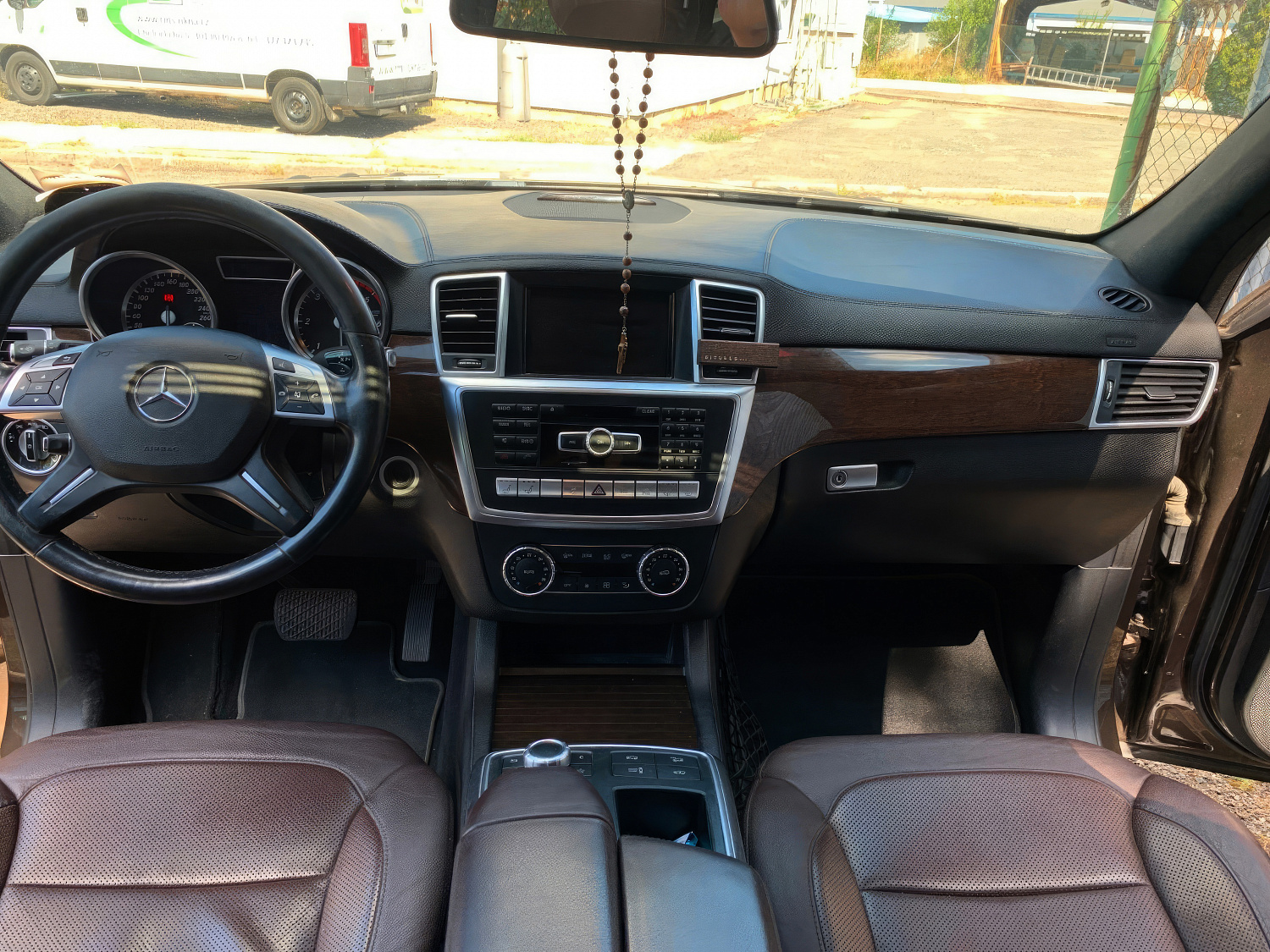 Mercedes-Benz GL Коричневый