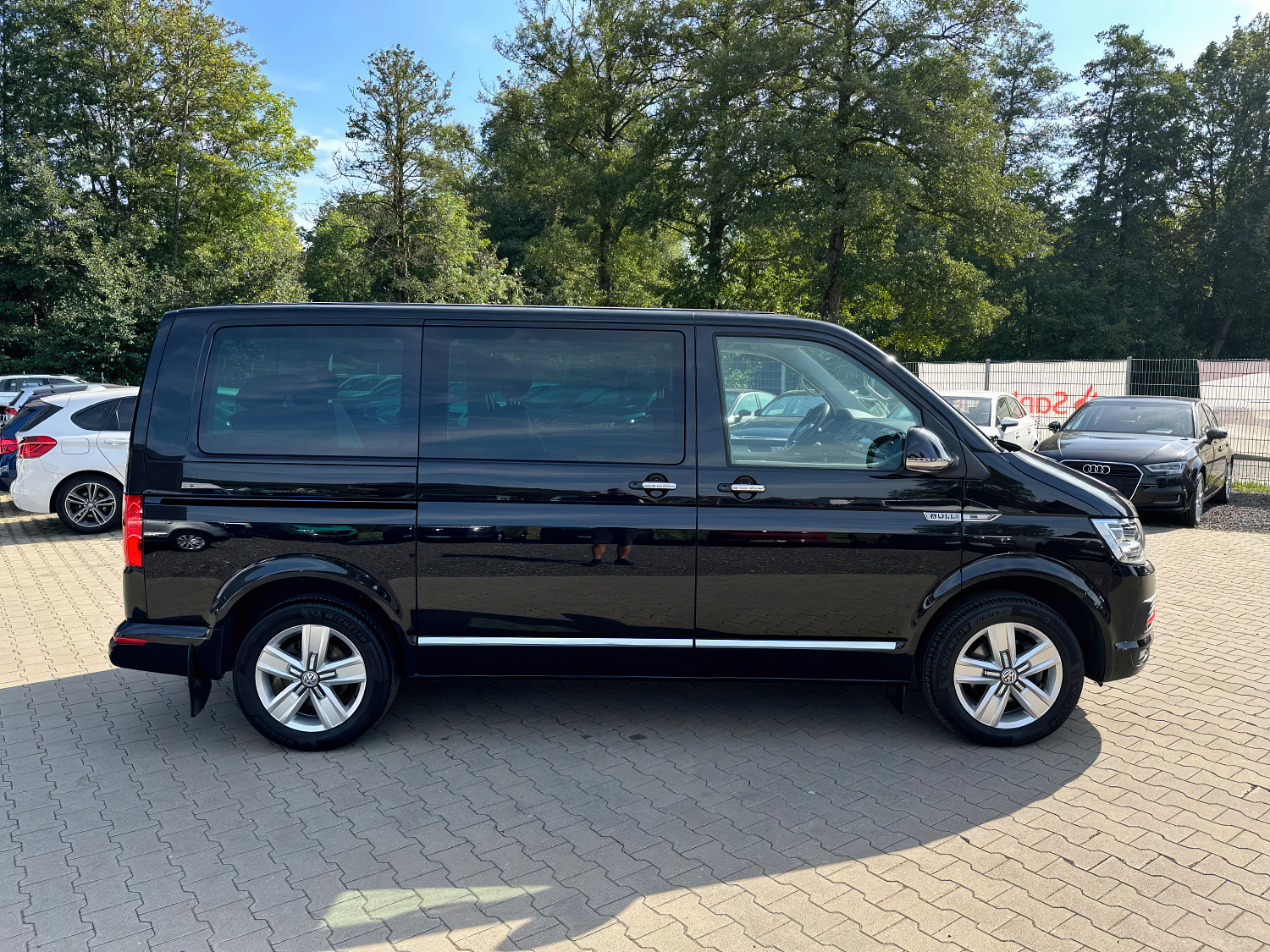 Volkswagen Multivan Коричневый