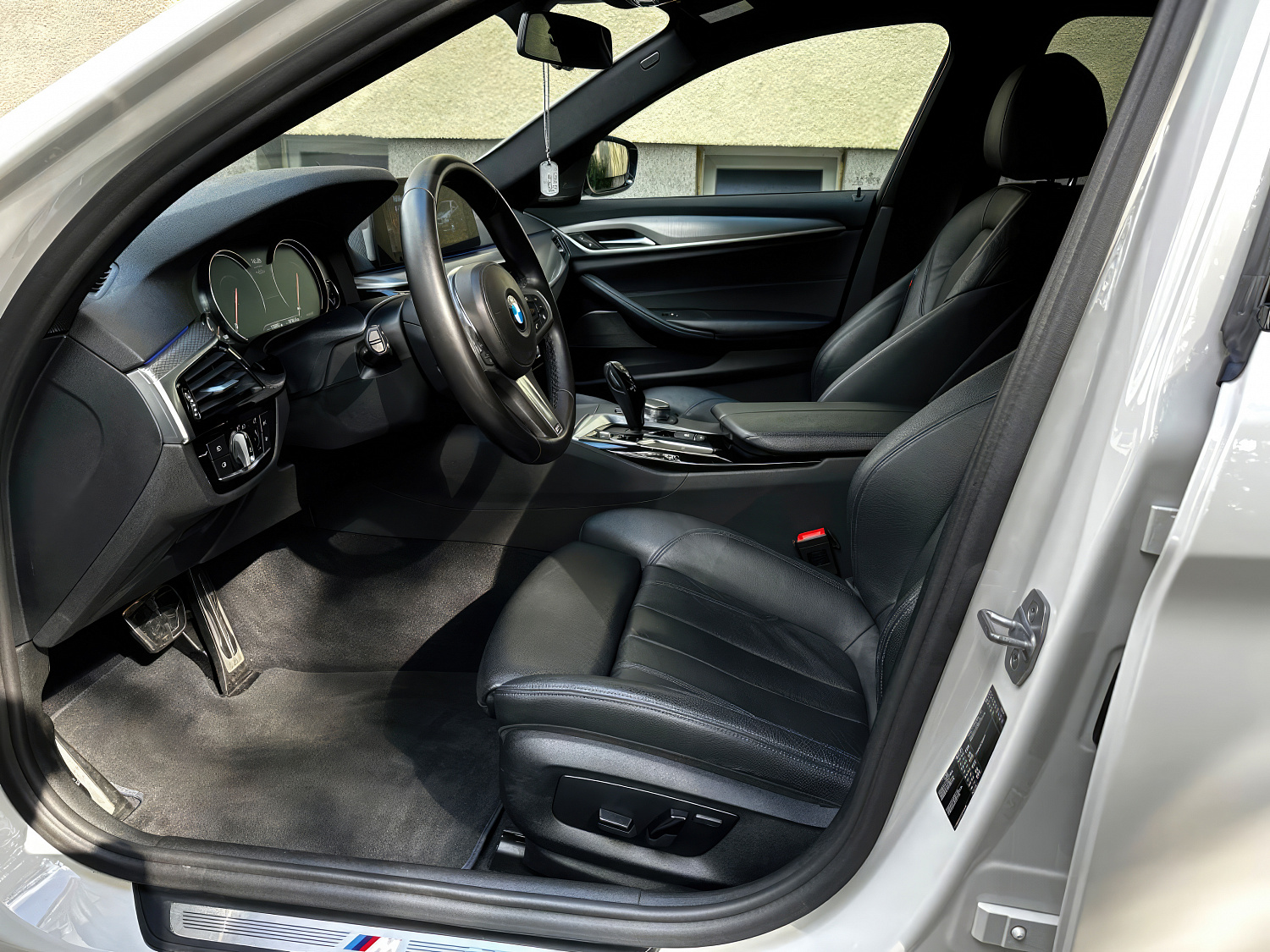 BMW 5 530 Белый