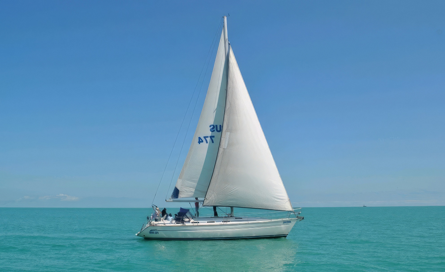 «Ариал» Bavaria 42