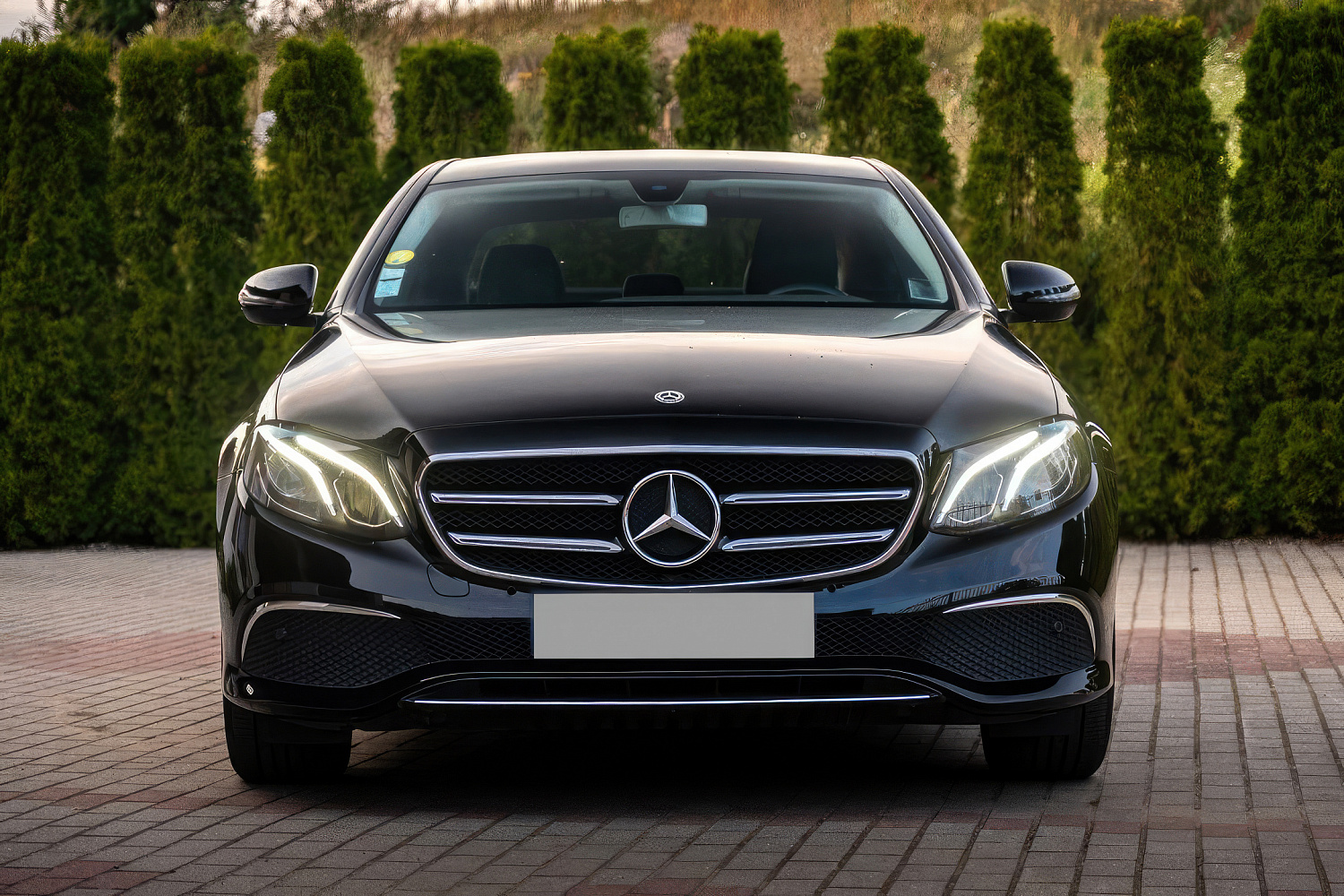 Mercedes Benz E200 AMG Черный