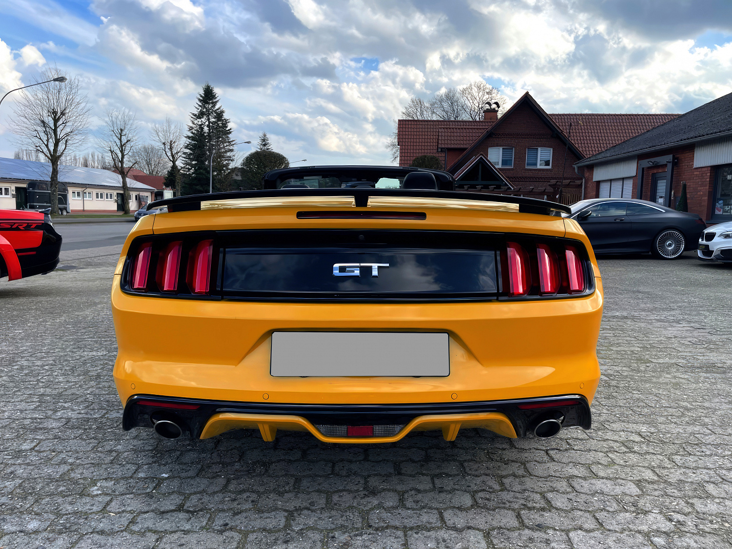 Ford Mustang Оранжевый