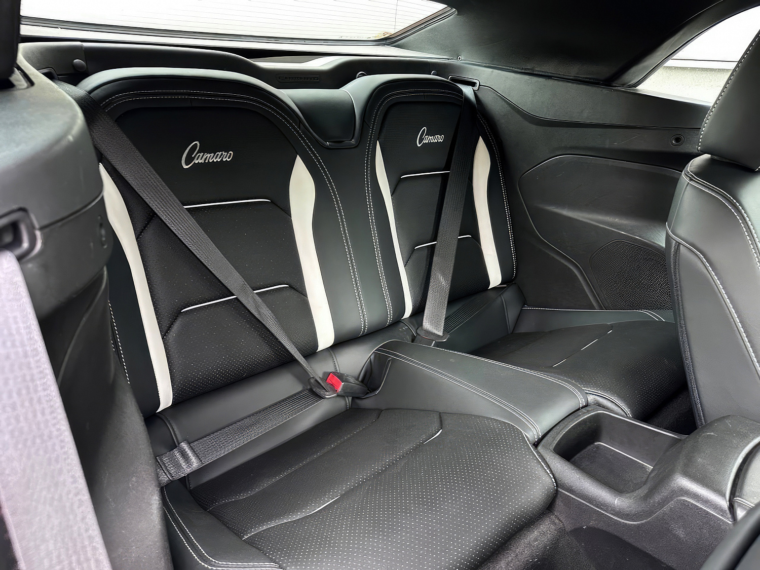 Chevrolet Camaro Белый